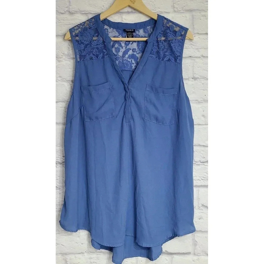 Torrid Sleeveless Top Blouse Women's 1X Periwinkle V-Neck Chest Pockets Lace